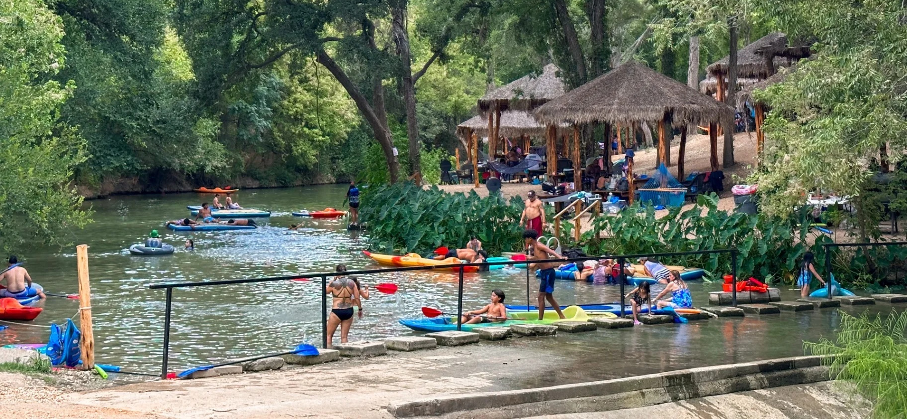 Family fun day near San Antonio on Cibolo Creek at Son's Rio Cibolo