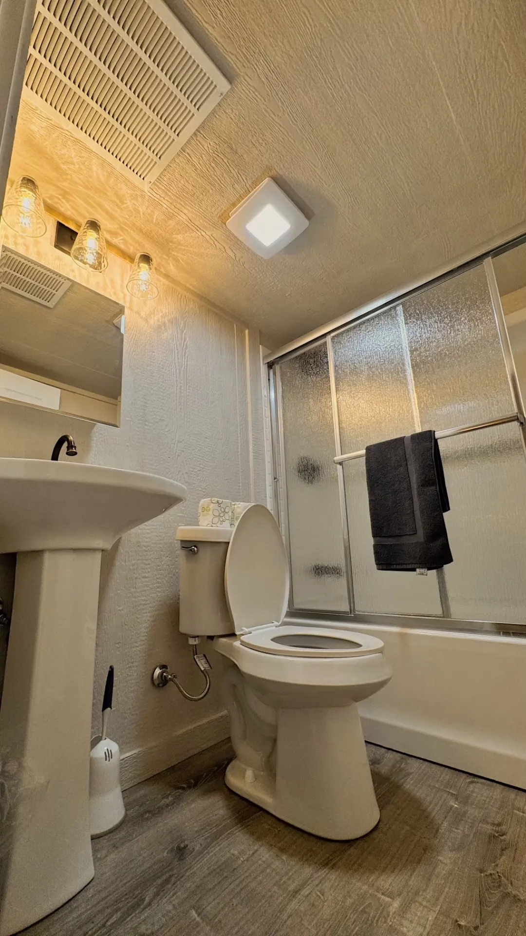 Safari Cabin bathroom shower