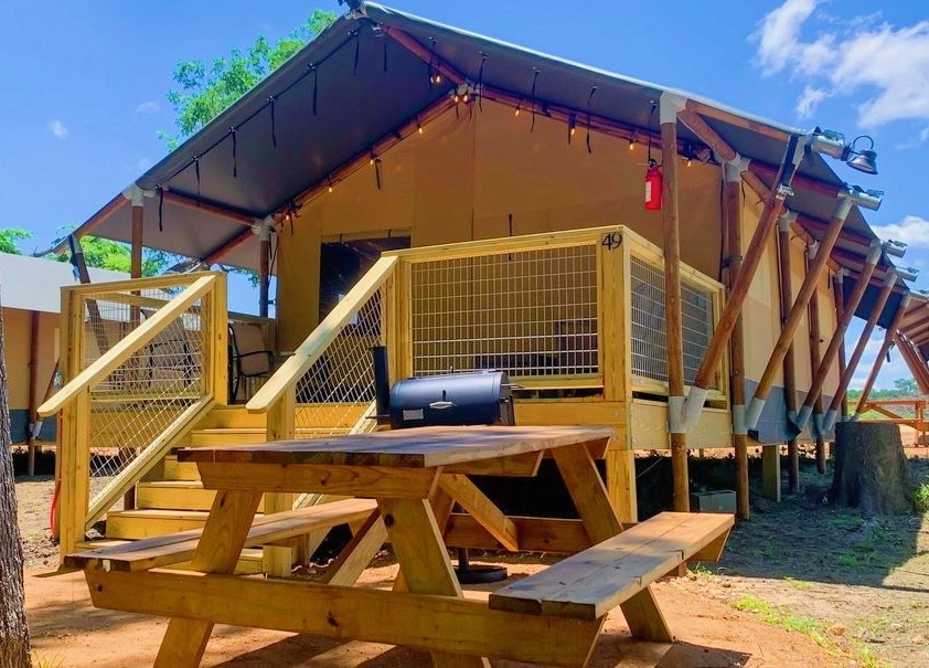 Safari Cabin exterior with picnic table