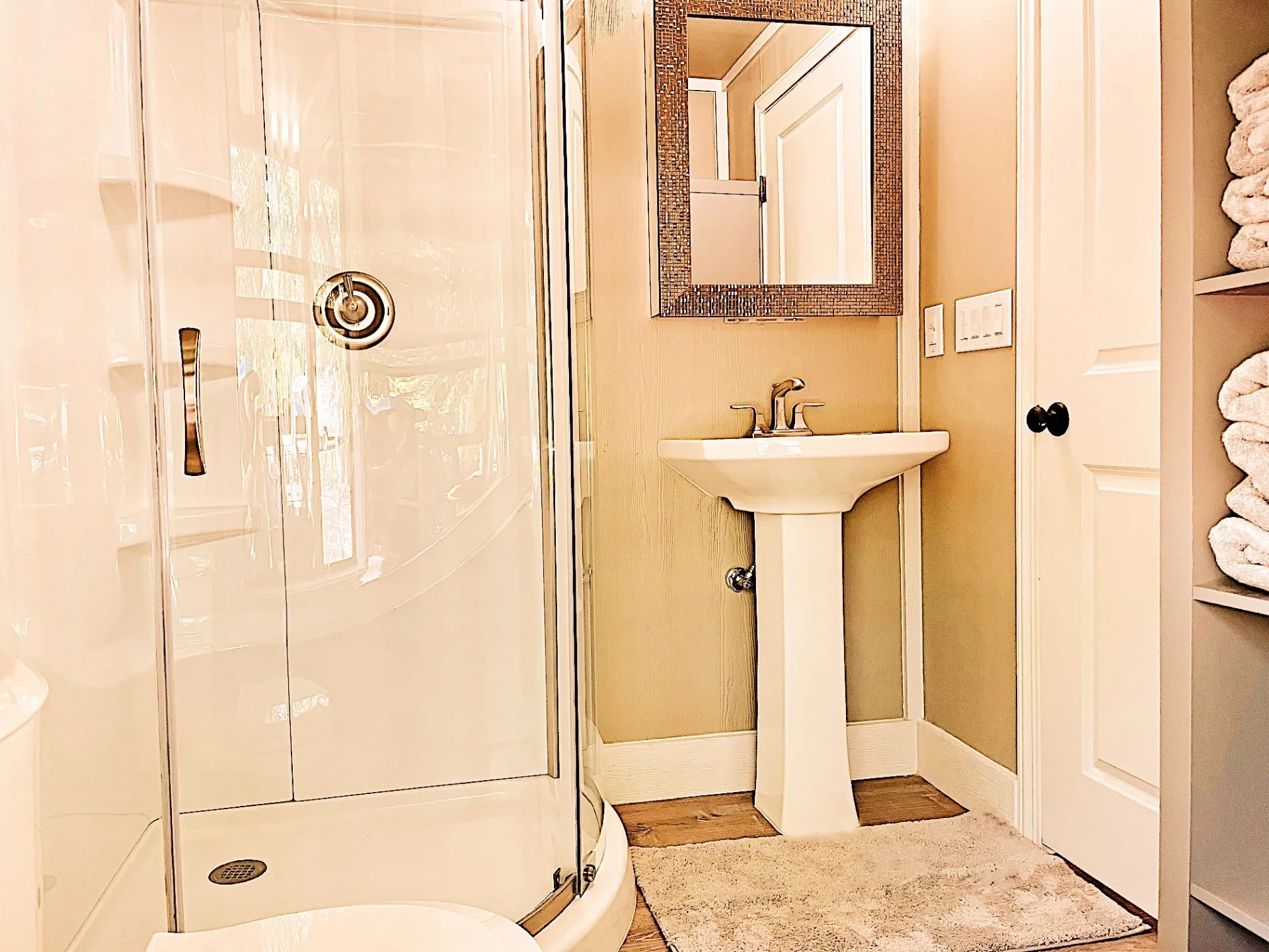 Waterfront Cabin bathroom with shower